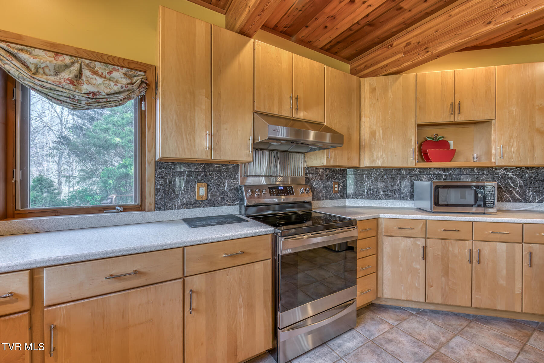 579 Lake Drive, Piney Flats, Tennessee image 32