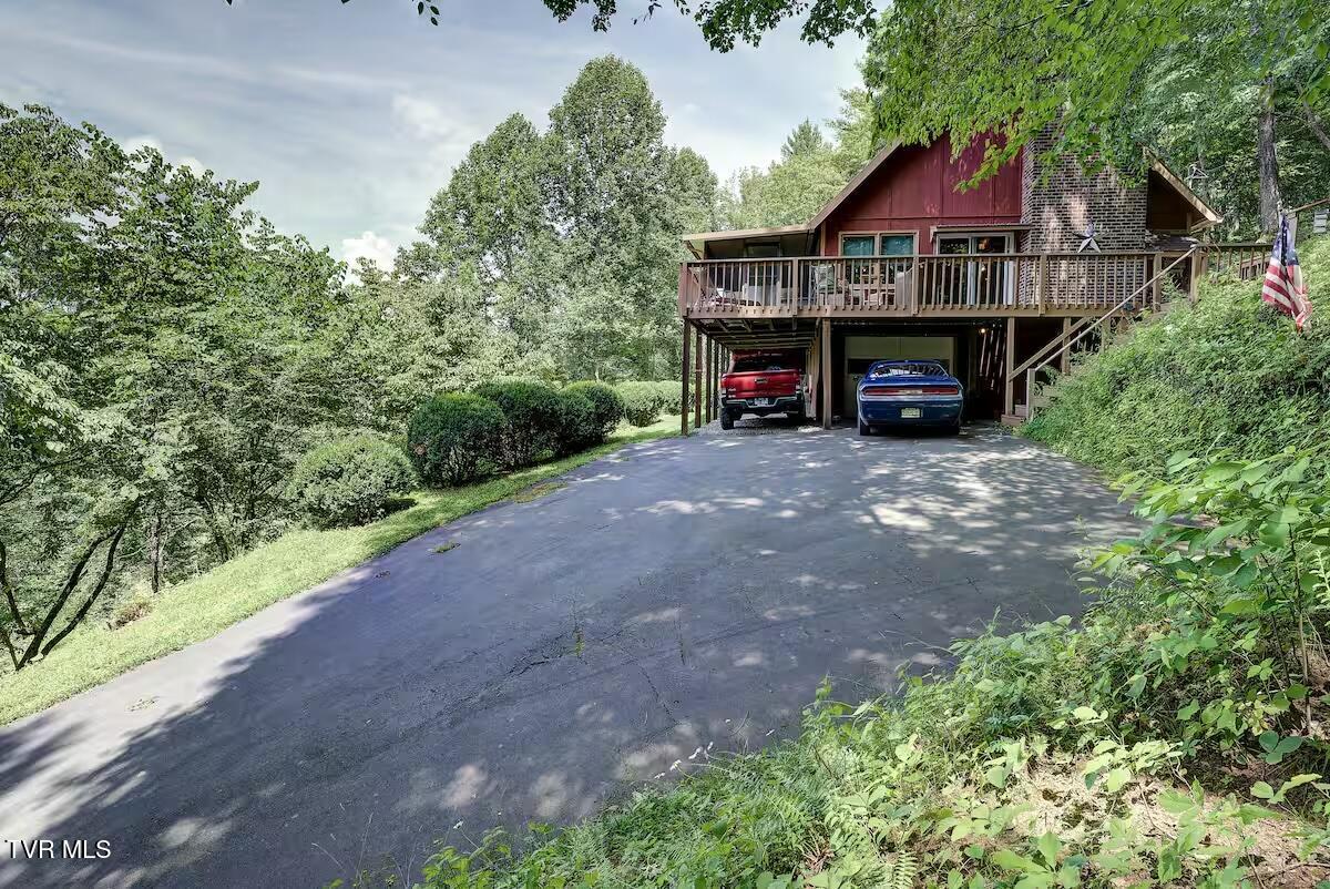 125 Watauga Overlook Drive, Butler, Tennessee image 1
