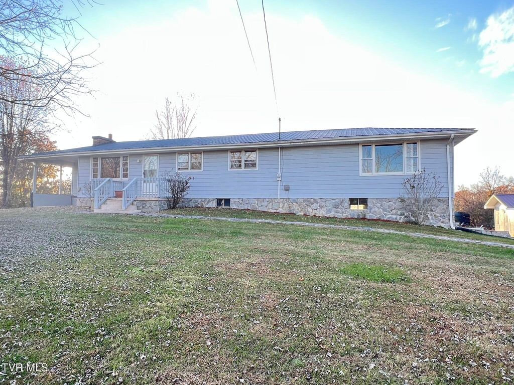Photo of 229 Clint Street, Kingsport, TN 37660 (MLS # 9988585)