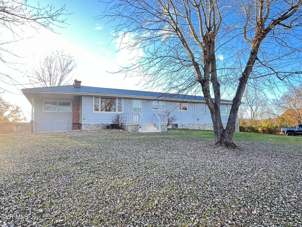 Photo of 229 Clint Street, Kingsport, TN 37660 (MLS # 9988585)