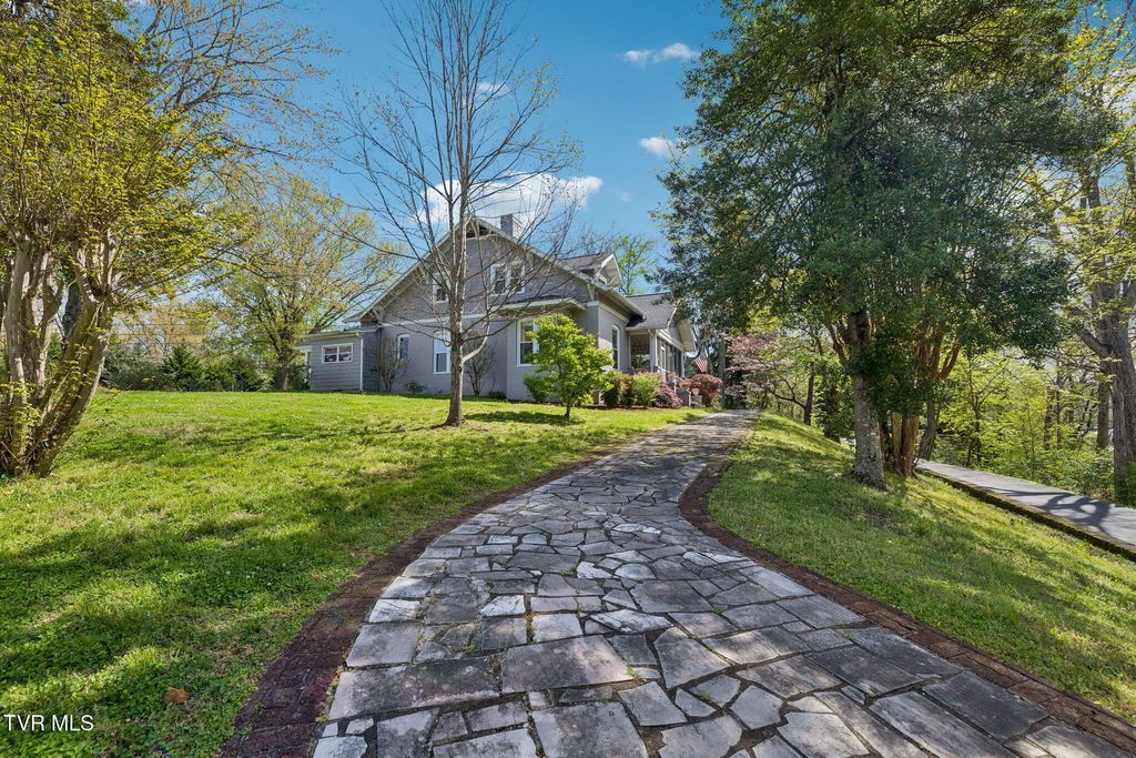 Photo of 210 Clifton Heights Road, Newport, TN 37821 (MLS # 9993885)