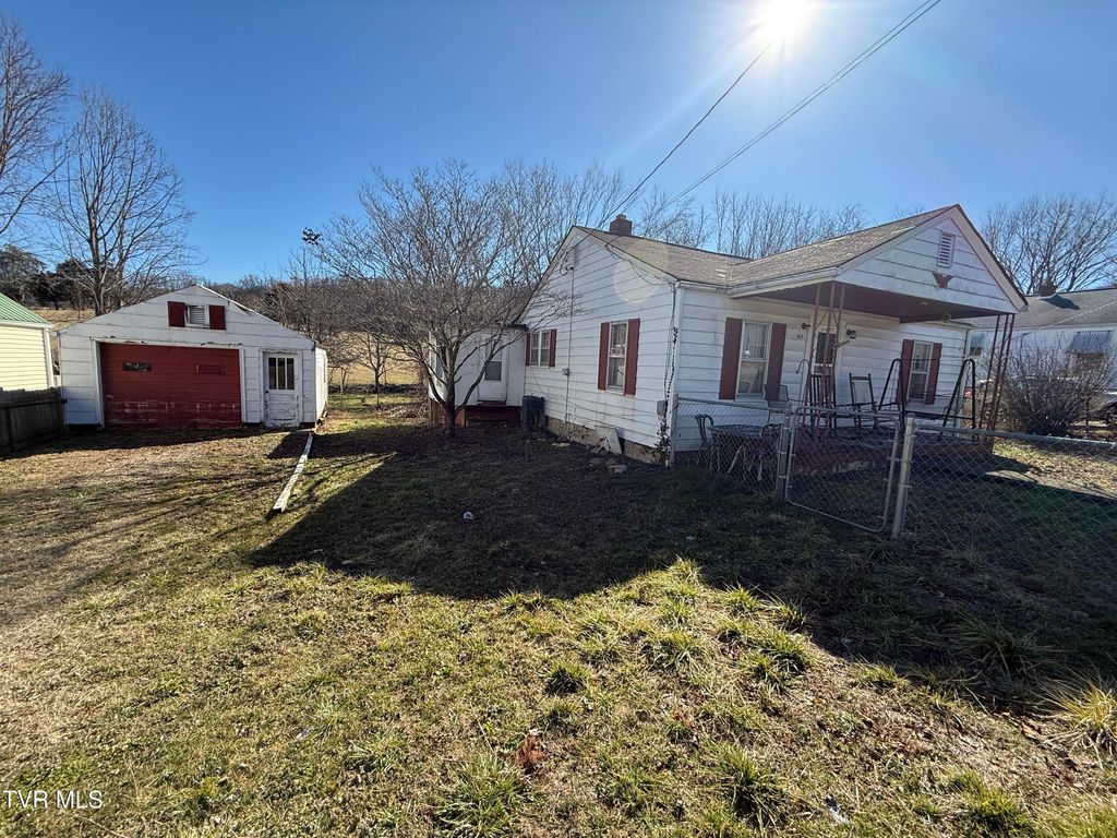 Photo of 163 Ruby Avenue, Elizabethton, TN 37643 (MLS # 9991378)