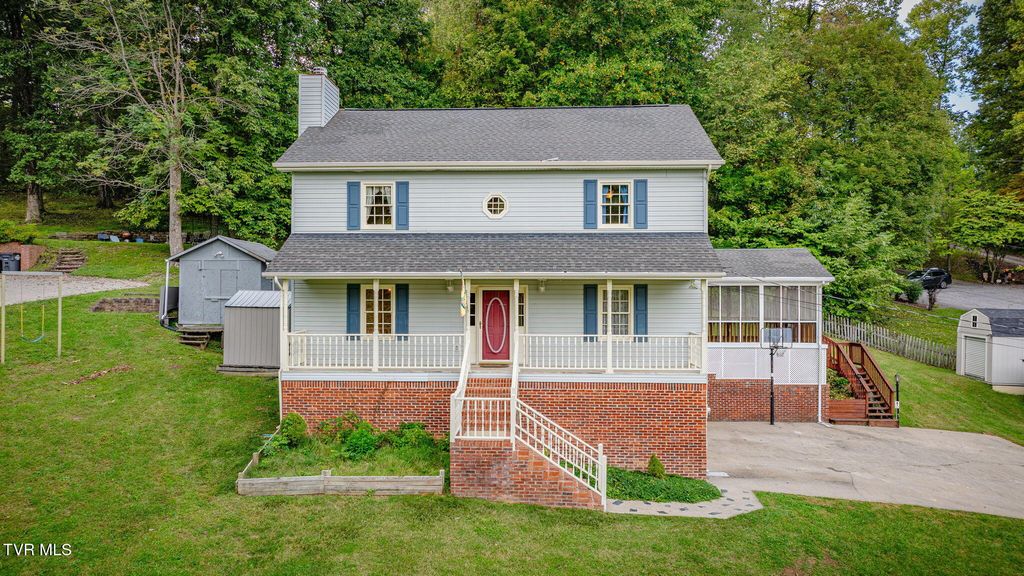 Photo of 203 Sasanoa Court, Kingsport, TN 37664 (MLS # 9986764)