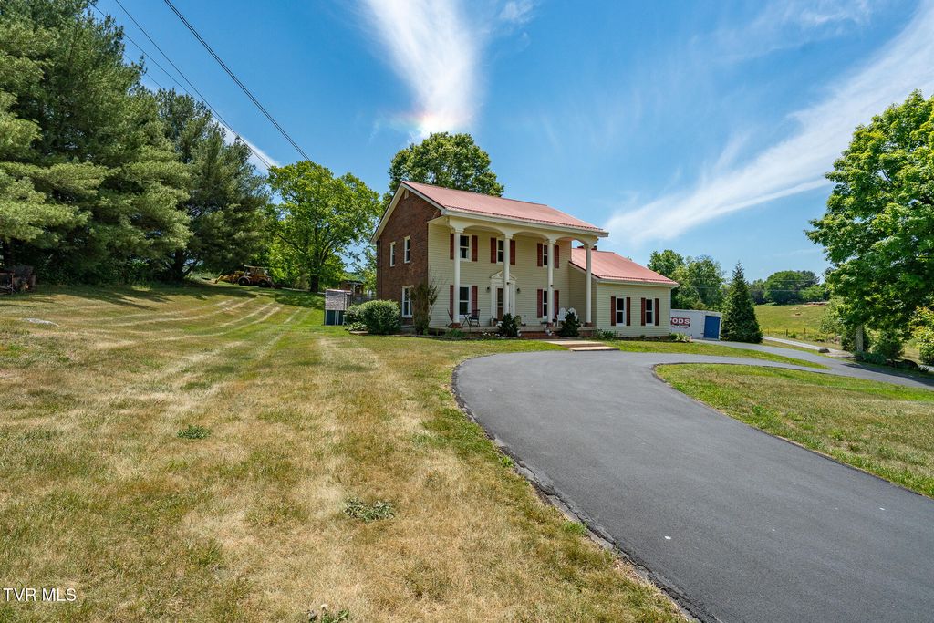 Photo of 282 Horseshoe Bend Road, Jonesborough, TN 37659 (MLS # 9995915)