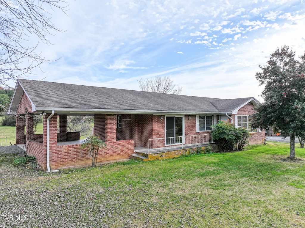 Photo of 180 Doughtys Chapel Road, Greeneville, TN 37745 (MLS # 9988550)