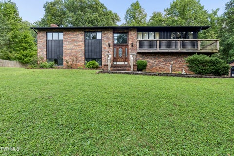 Photo of 192 Aviation Drive, Elizabethton, TN 37643 (MLS # 10001140)