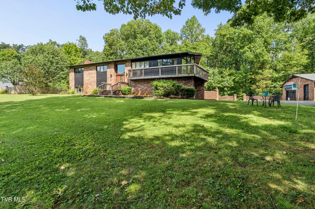 Photo of 192 Aviation Drive, Elizabethton, TN 37643 (MLS # 10001140)
