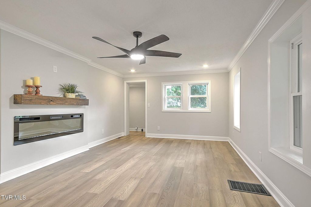 Photo of 1527 Gray Station Sulpher Springs Road, Jonesborough, TN 37659 (MLS # 9998095)