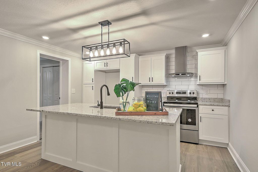 Photo of 1527 Gray Station Sulpher Springs Road, Jonesborough, TN 37659 (MLS # 9998095)