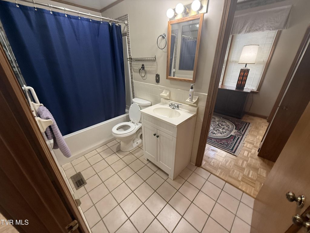 Photo of 315 9th Street, Erwin, TN 37650 (MLS # 9987085)