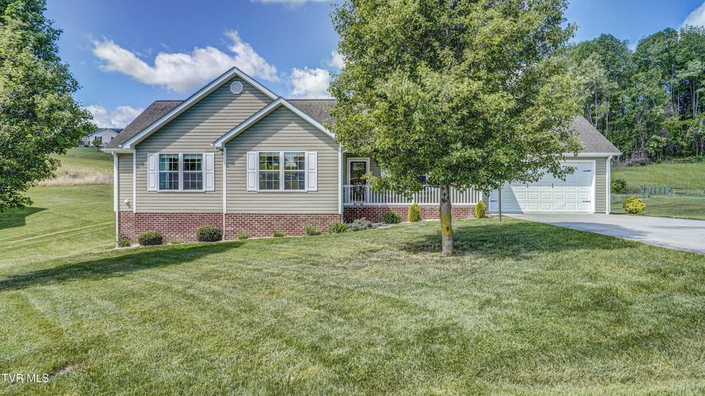 Photo of 17500 Bridle Drive, Abingdon, VA 24210 (MLS # 9994737)