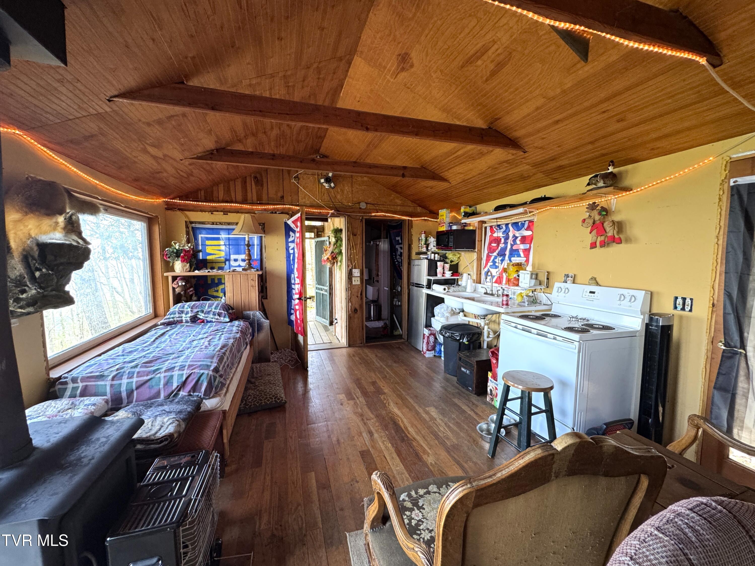 2939 Dupont Springs Road, Sevierville, Tennessee image 12