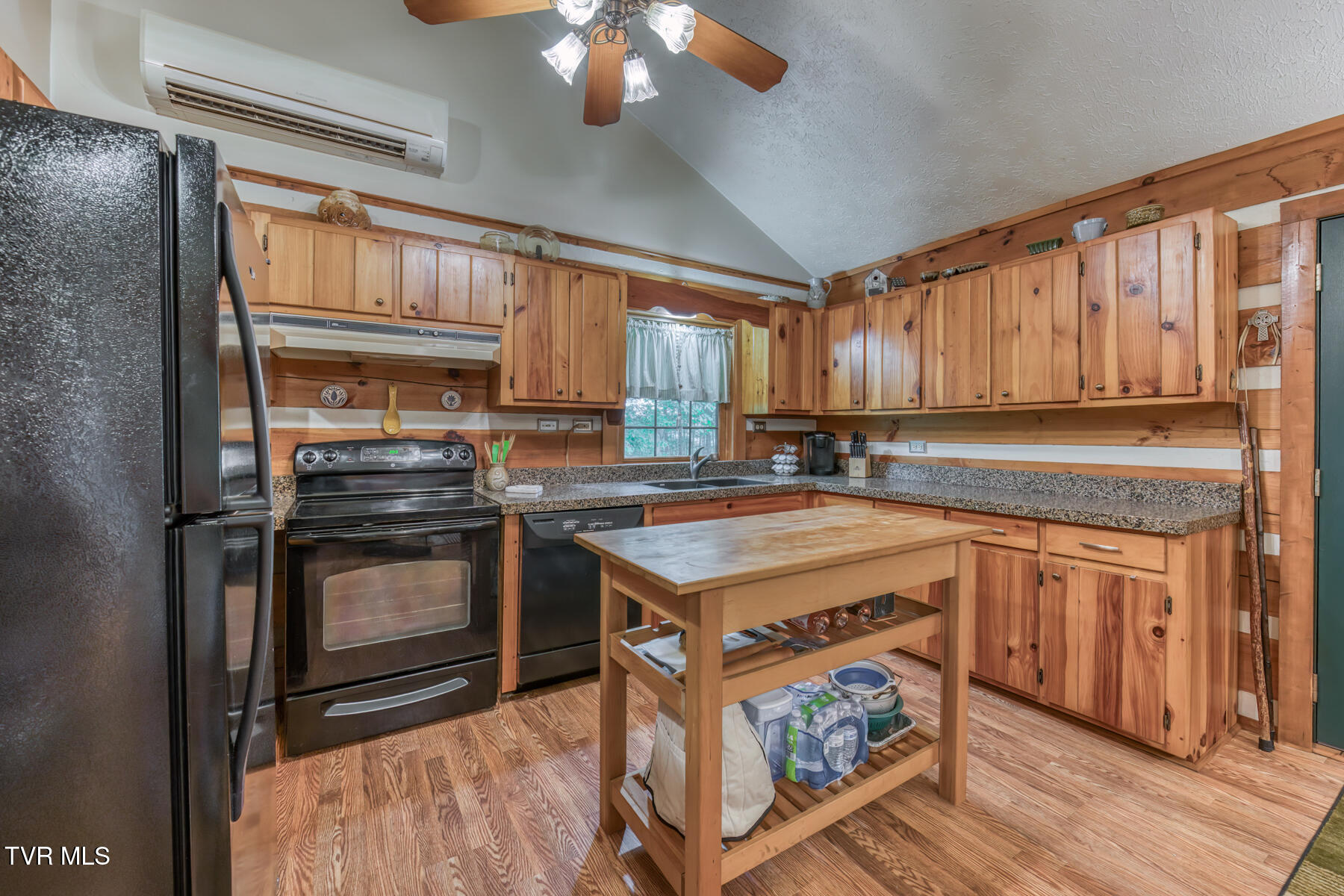 996 Fox Hollow Road, Mountain City, Tennessee image 8