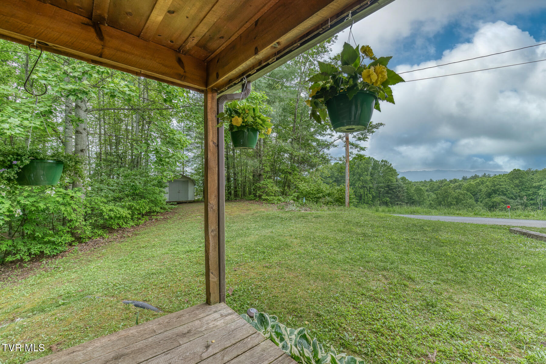 996 Fox Hollow Road, Mountain City, Tennessee image 6