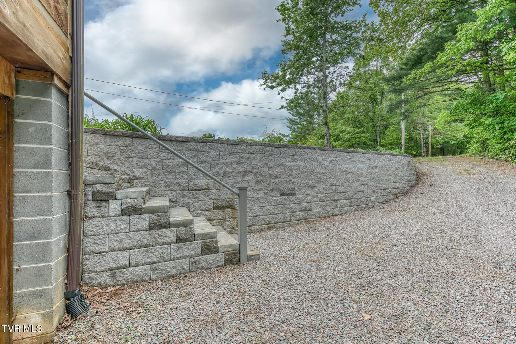 996 Fox Hollow Road, Mountain City, Tennessee image 36