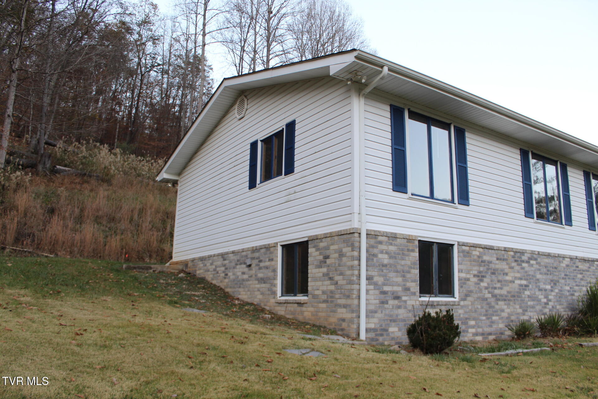 1842 Manville Road, Gate City, Virginia image 3