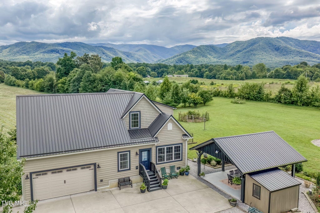 Photo of 110 Richard Blake Road, Greeneville, TN 37743 (MLS # 10000792)