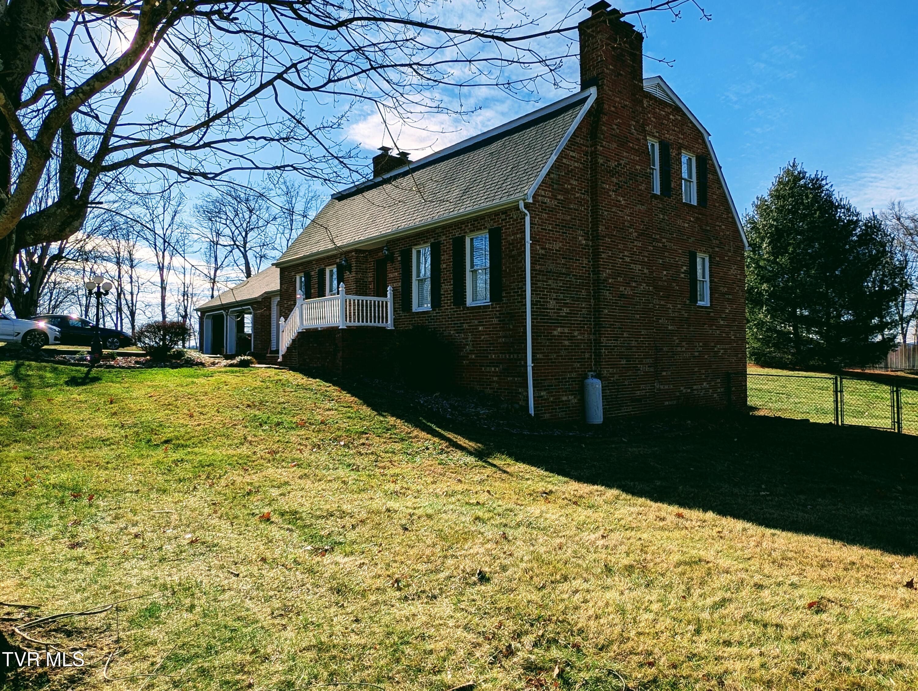2595 Rose Ridge Ridge, Clintwood, Virginia image 2