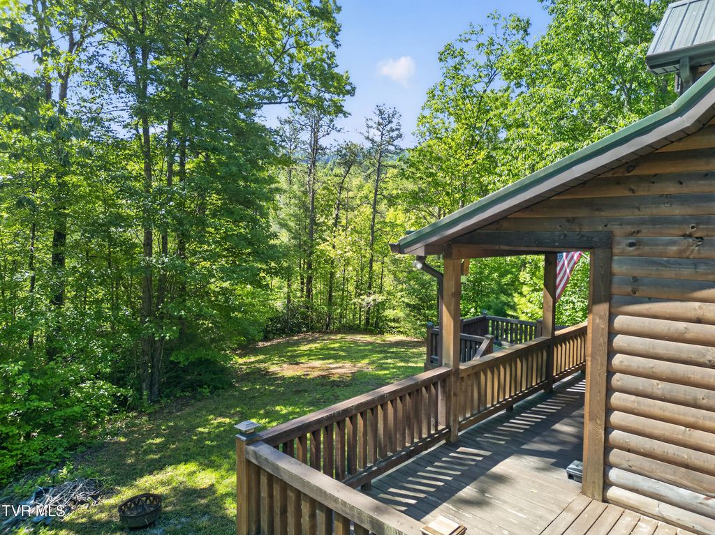 Photo of 13945 Asheville Highway, Greeneville, TN 37743 (MLS # 9995881)