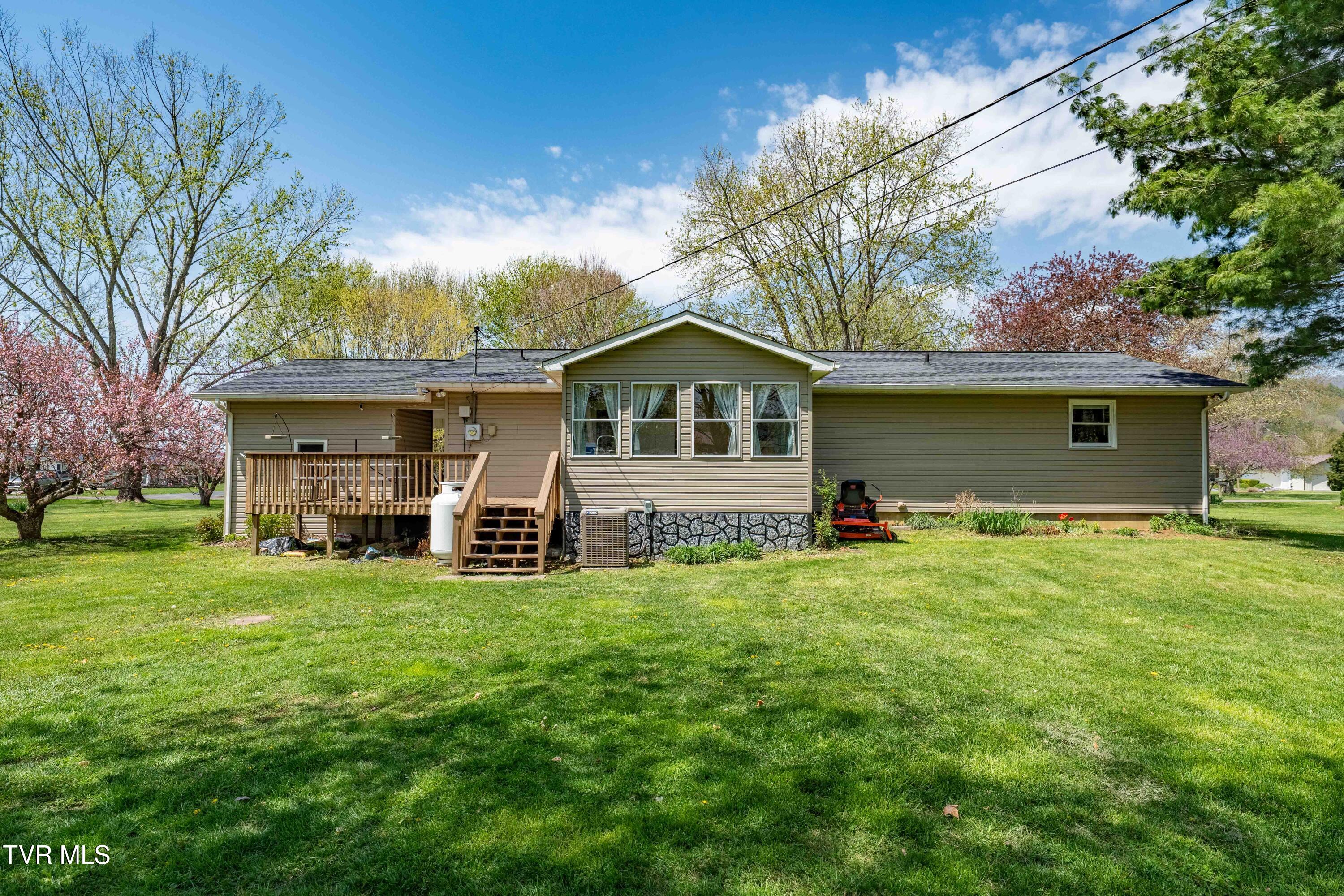525 Adams Road, Mountain City, Tennessee image 45