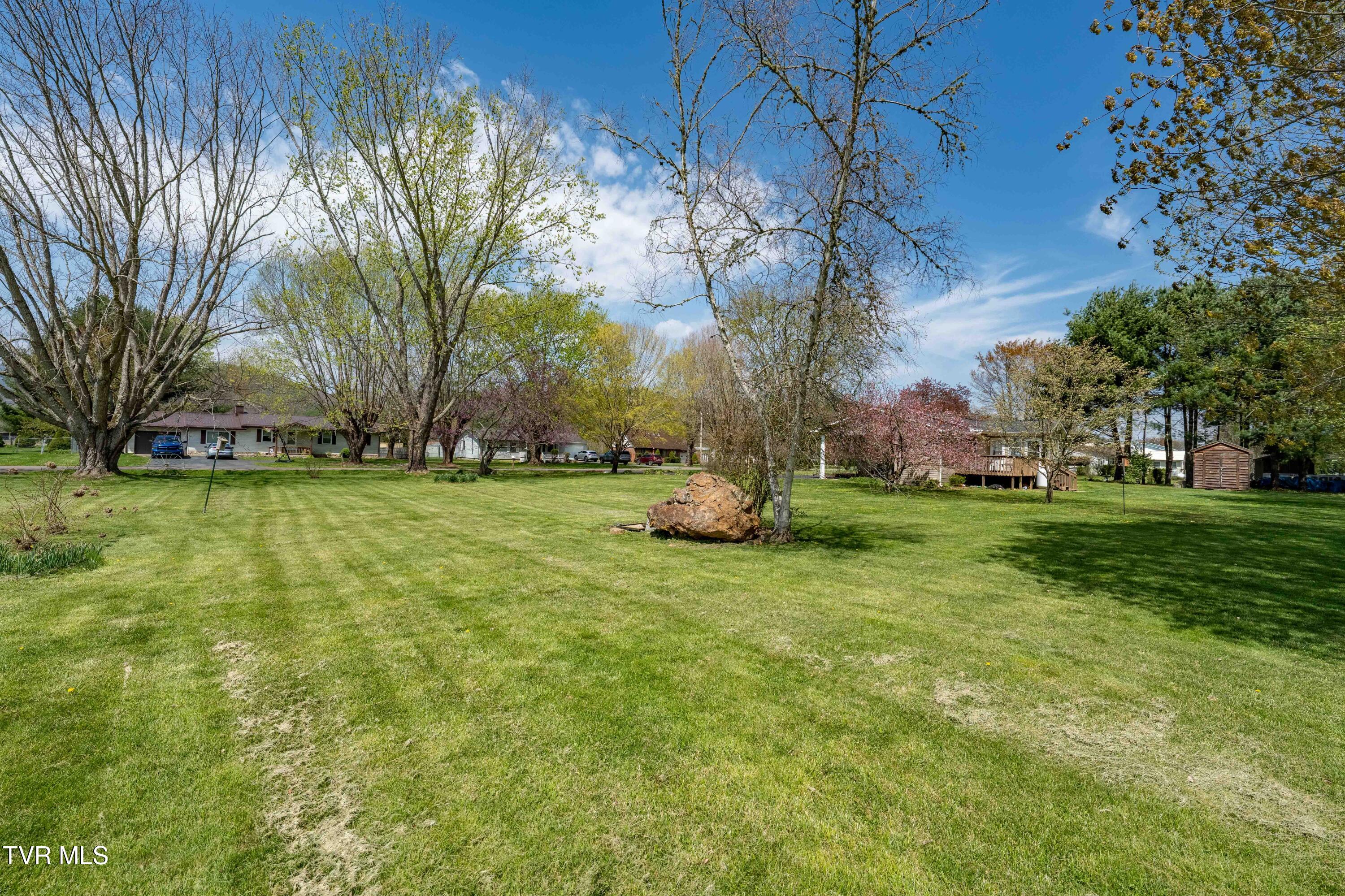 525 Adams Road, Mountain City, Tennessee image 50