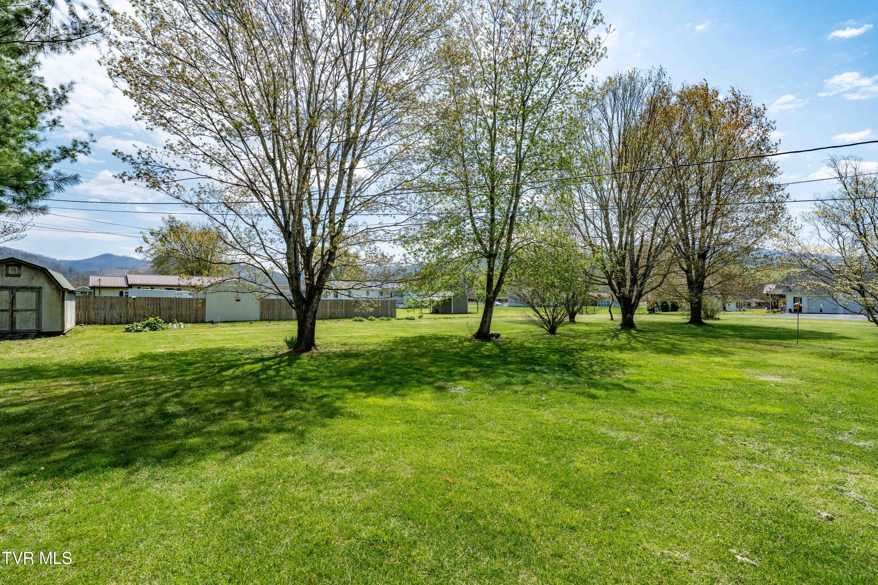 525 Adams Road, Mountain City, Tennessee image 39