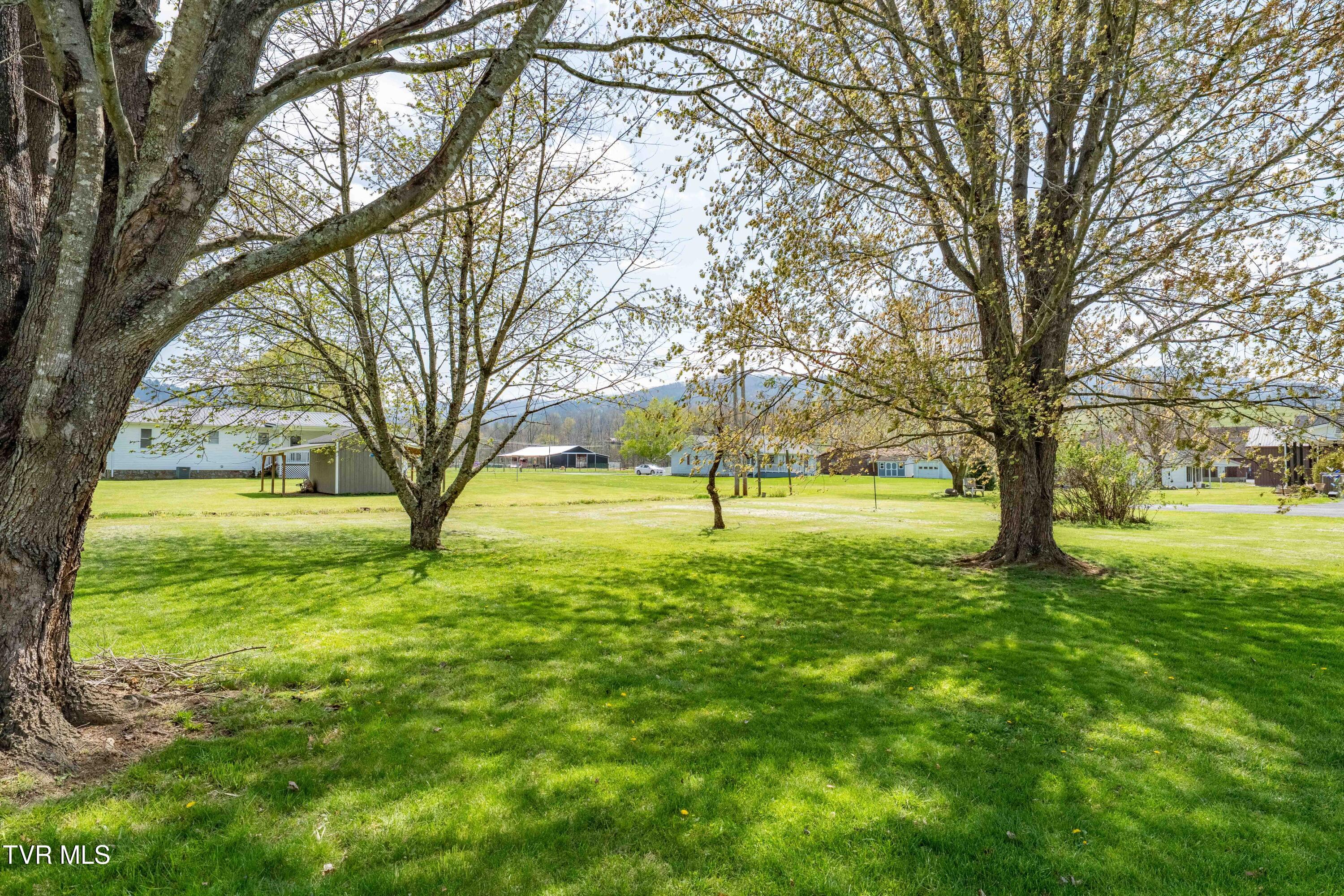 525 Adams Road, Mountain City, Tennessee image 48