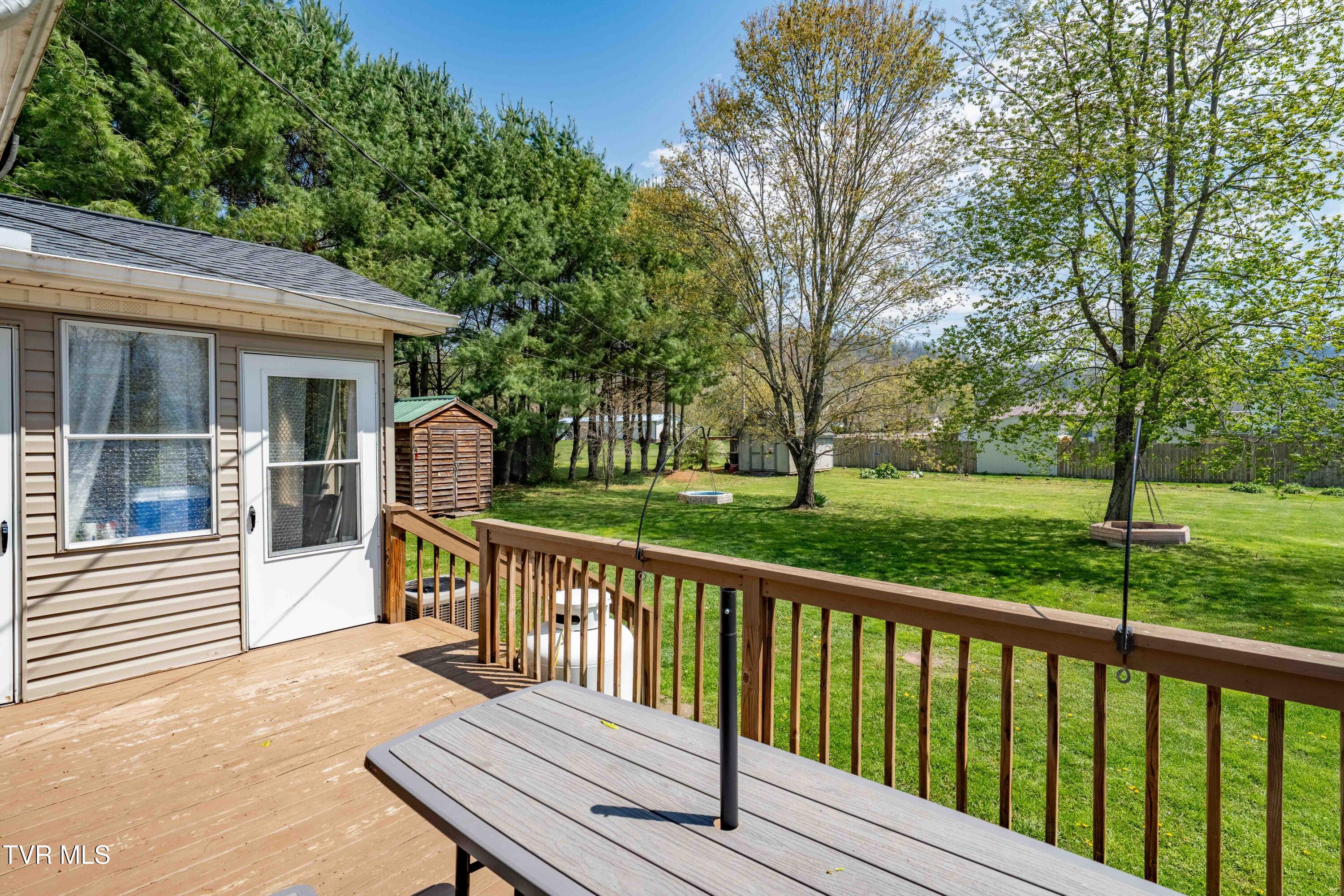 525 Adams Road, Mountain City, Tennessee image 35