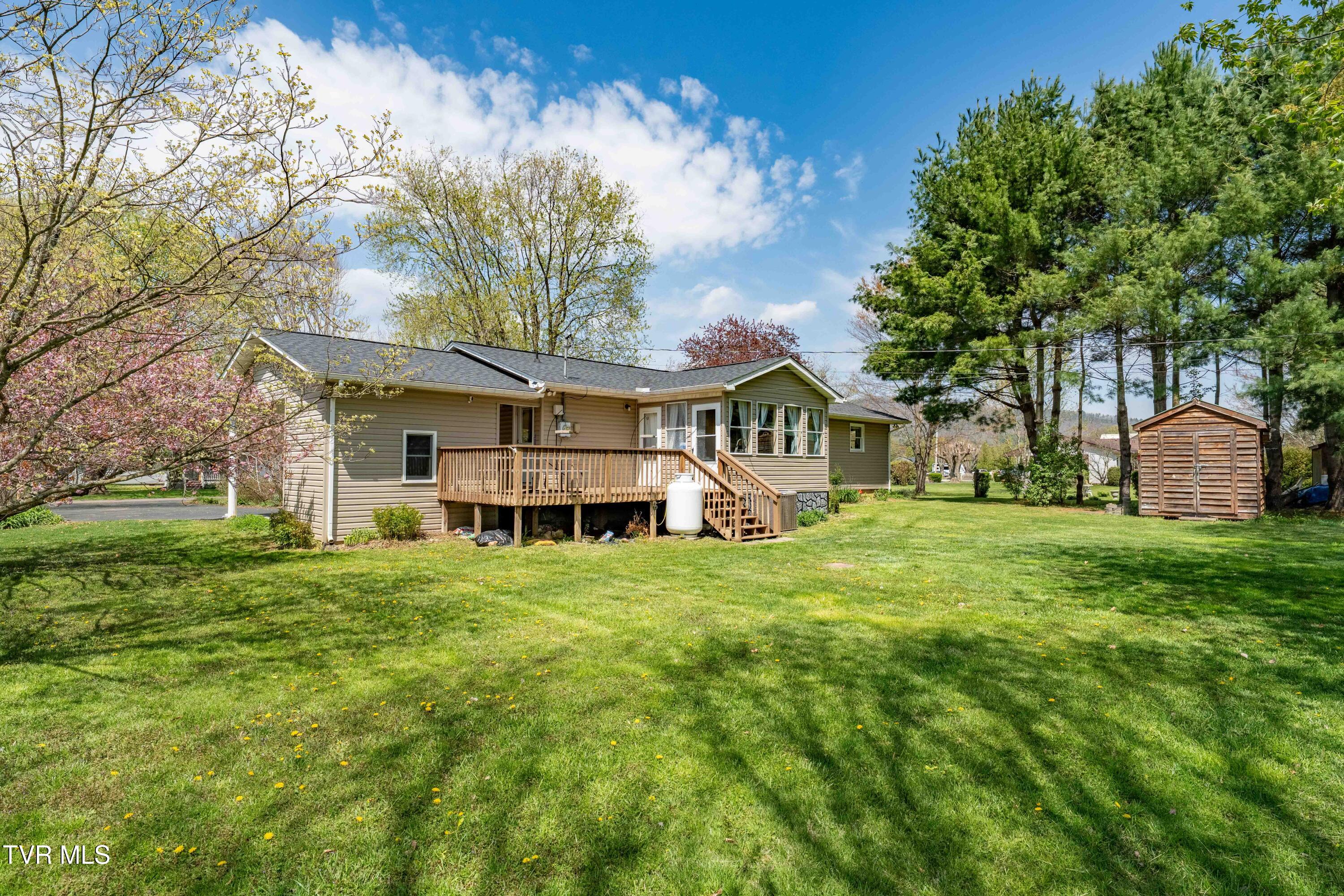 525 Adams Road, Mountain City, Tennessee image 46