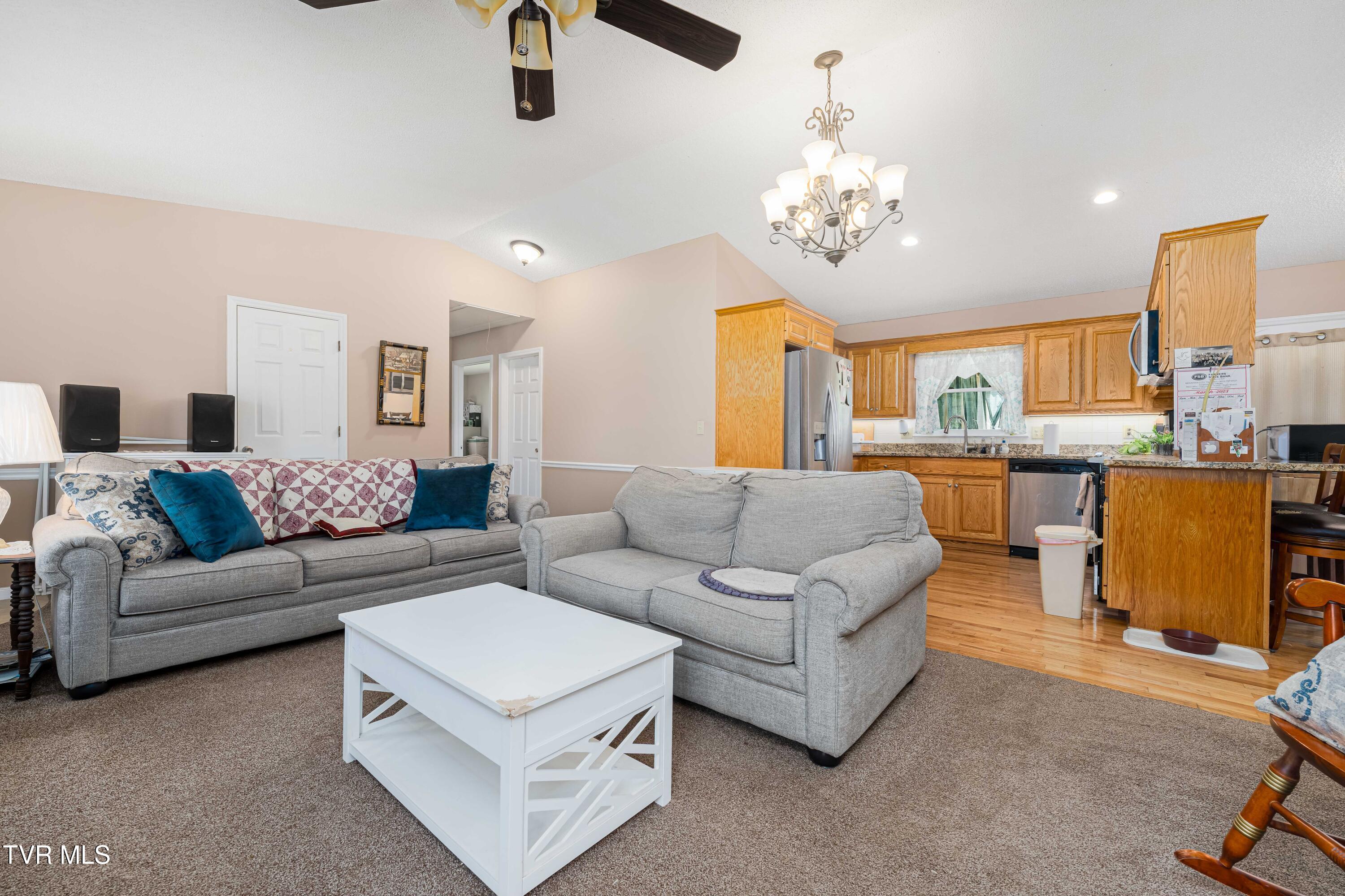 525 Adams Road, Mountain City, Tennessee image 5