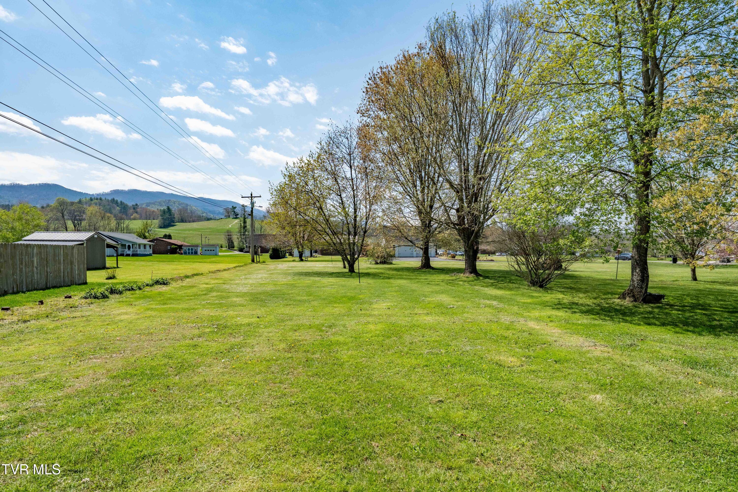 525 Adams Road, Mountain City, Tennessee image 43