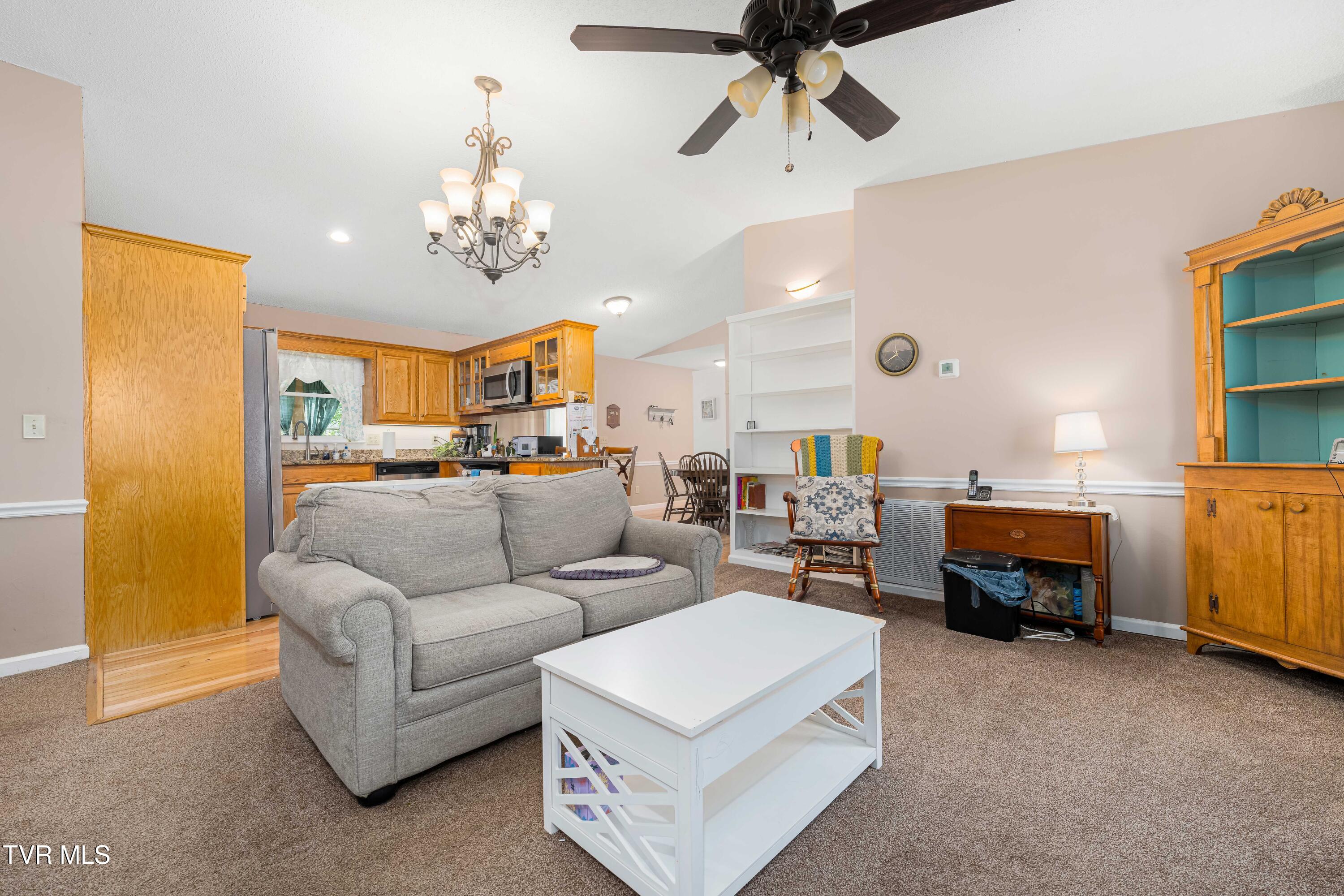 525 Adams Road, Mountain City, Tennessee image 6