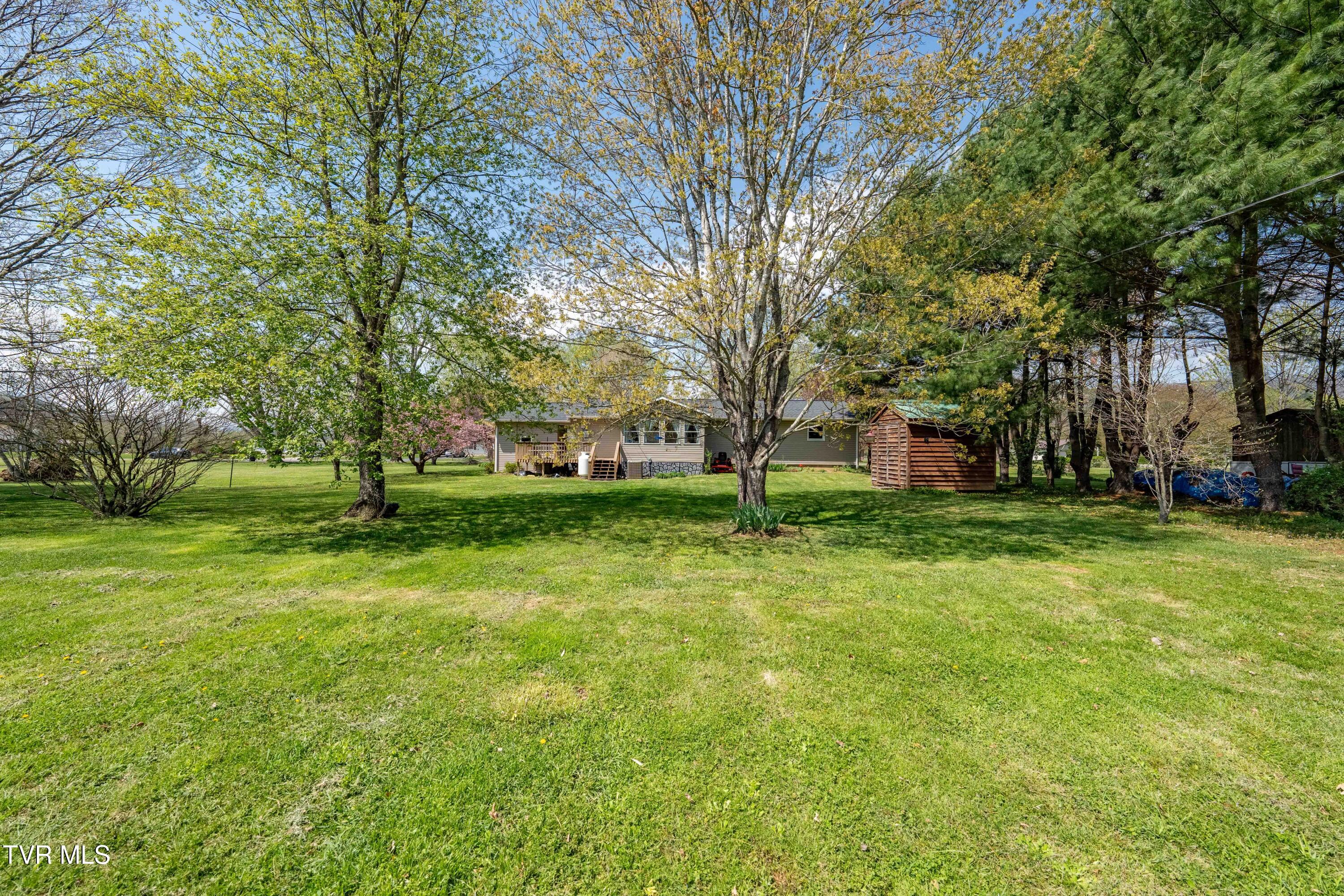 525 Adams Road, Mountain City, Tennessee image 44