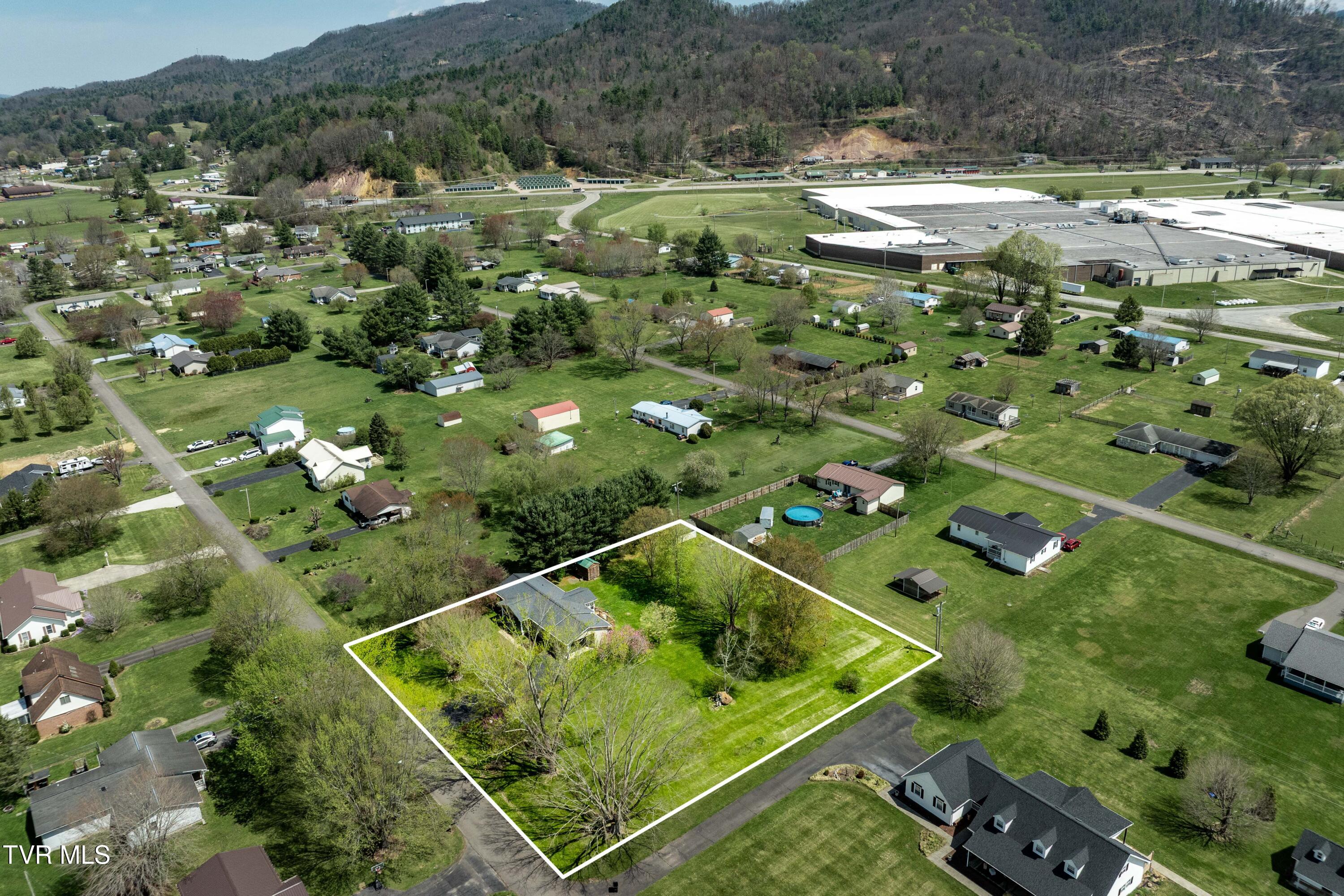525 Adams Road, Mountain City, Tennessee image 25