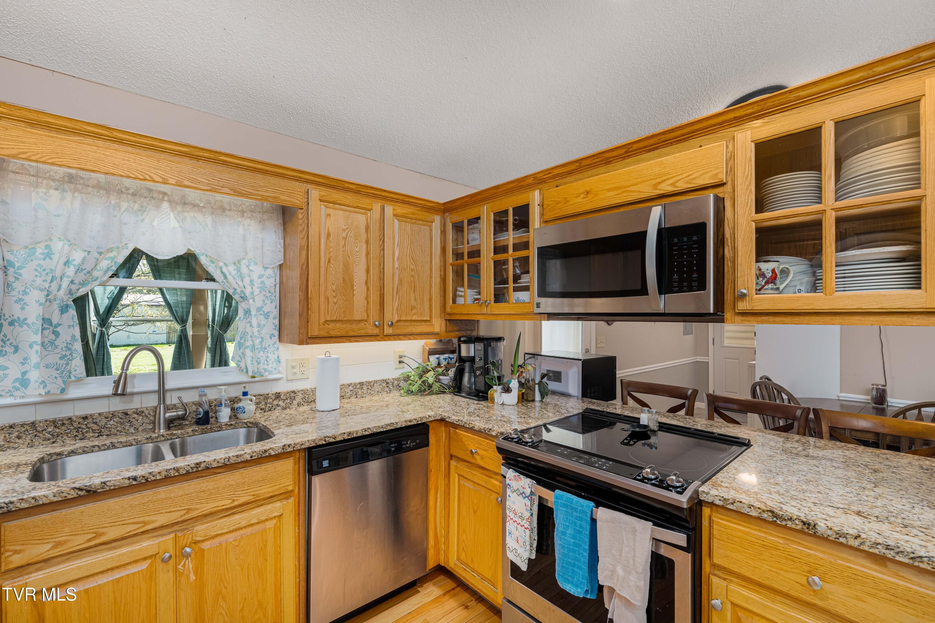 525 Adams Road, Mountain City, Tennessee image 10