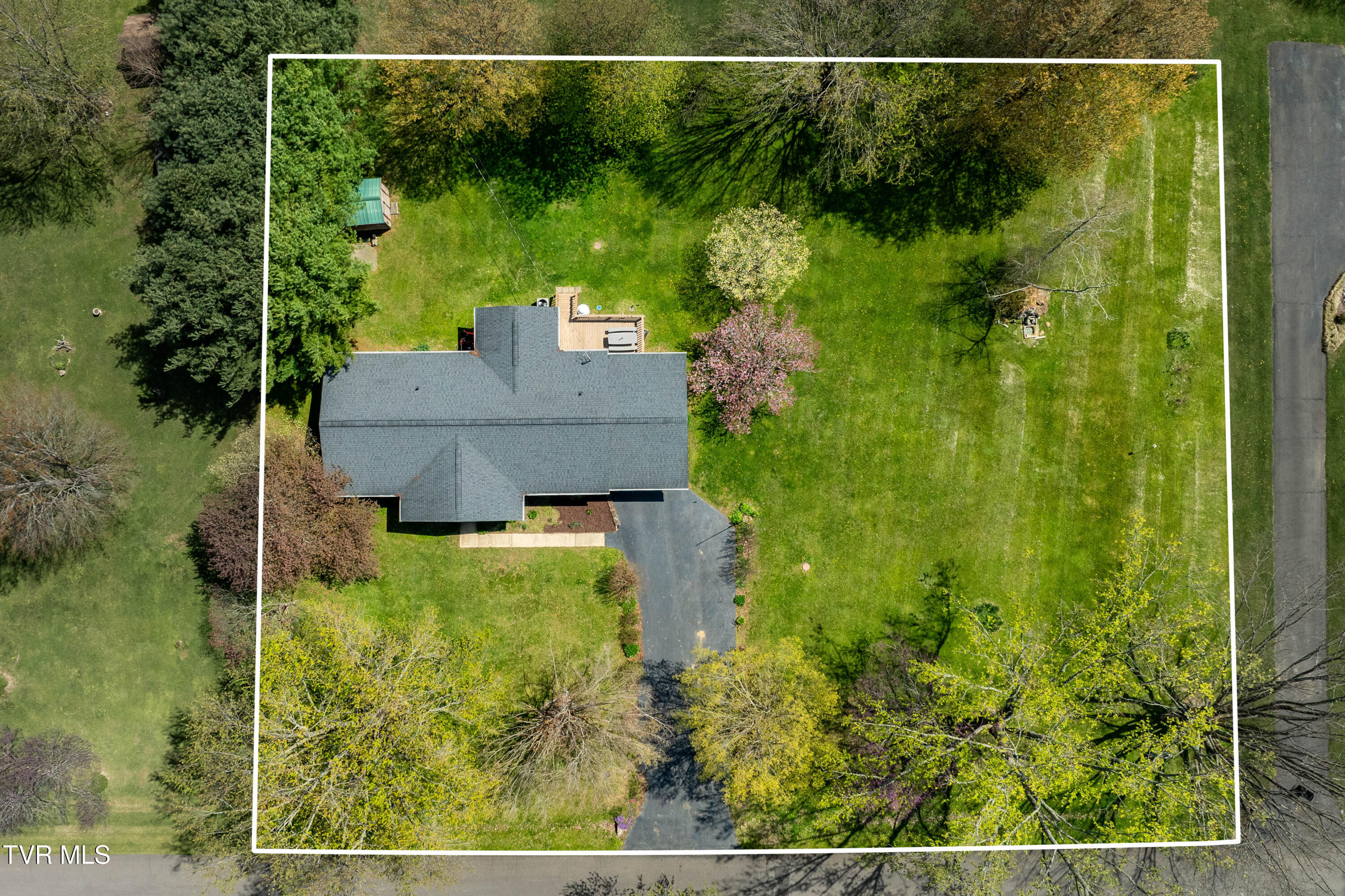 525 Adams Road, Mountain City, Tennessee image 24