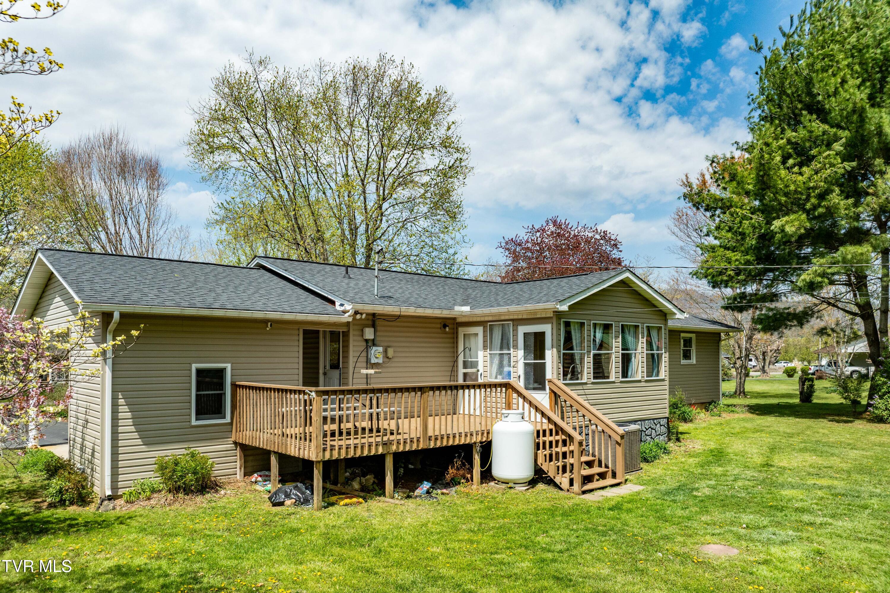 525 Adams Road, Mountain City, Tennessee image 29