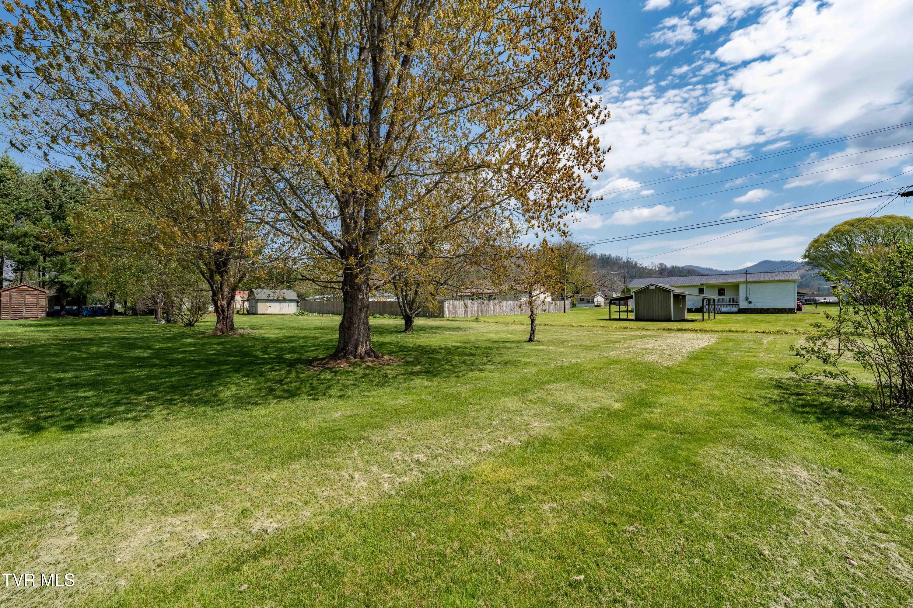 525 Adams Road, Mountain City, Tennessee image 49
