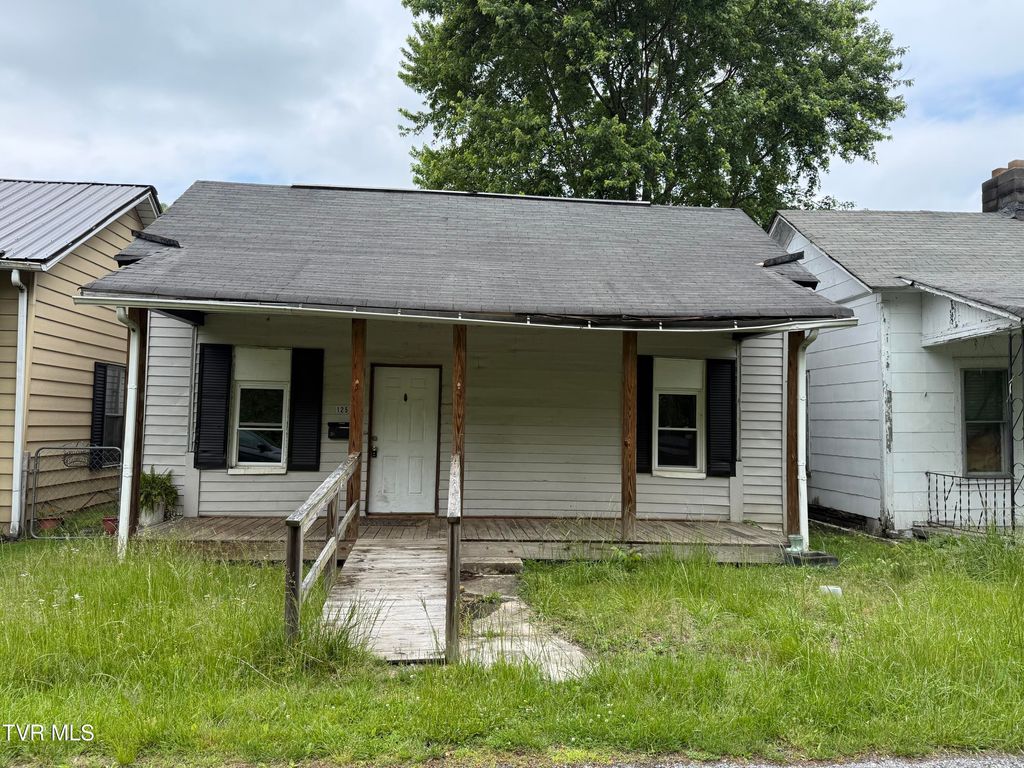 Photo of 127 Keystone Street, Appalachia, VA 24216 (MLS # 9995194)