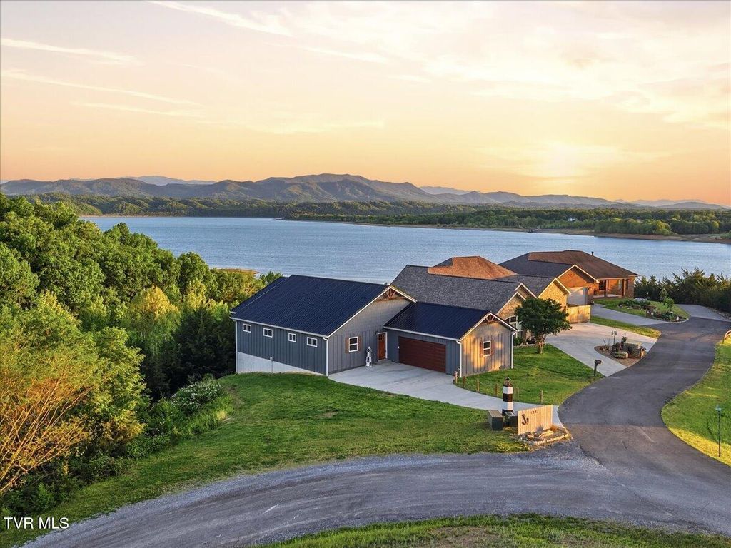 Photo of 1321 Aqua Vista Way, Newport, TN 37821 (MLS # 9994280)