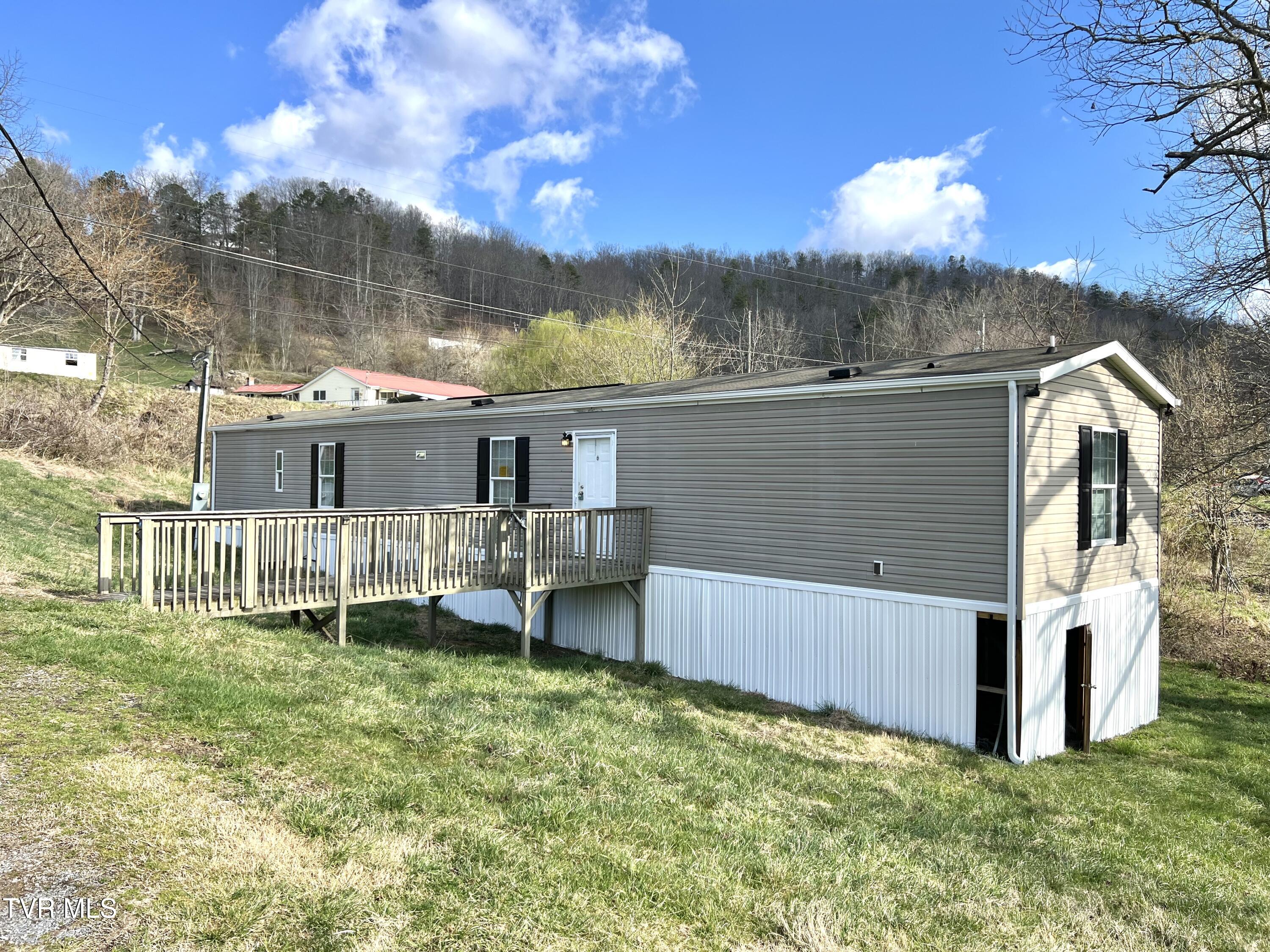 13 Woods Road, Castlewood, Virginia image 1