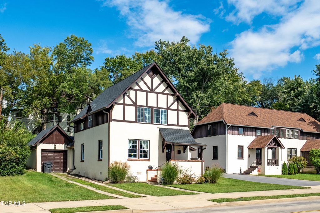 Photo of 438 Sullivan Street, Kingsport, TN 37660 (MLS # 9991597)