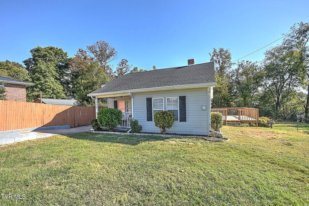 Photo of 324 Kaywood Avenue, Mount Carmel, TN 37645 (MLS # 10001925)