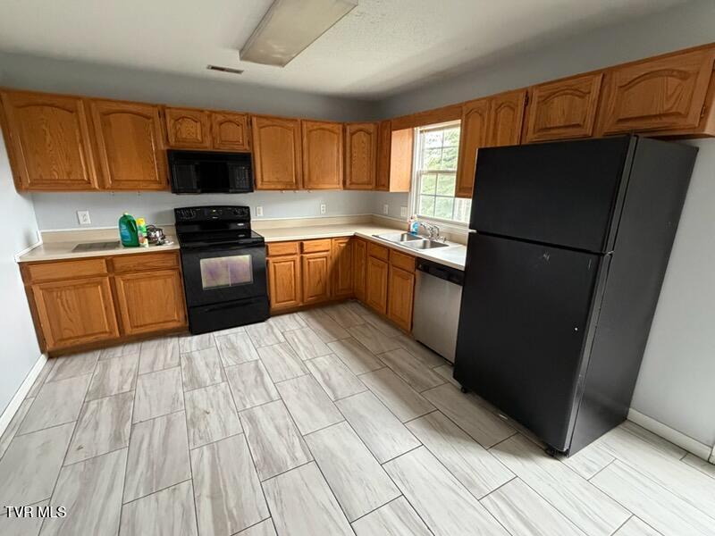 Photo of 122 Arrowhead Drive, Johnson City, TN 37601 (MLS # 9998916)