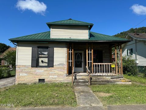 Homes For Sale - 308 Spruce Street<br/> Appalachia, VA 24216