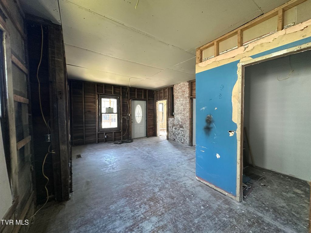 Photo of 308 Spruce Street, Appalachia, VA 24216 (MLS # 9984728)