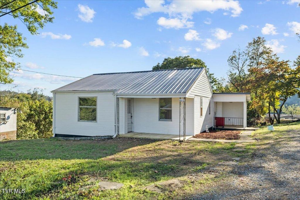 Photo of 603 Tavern Hill Rd Road, Jonesborough, TN 37659 (MLS # 9987380)