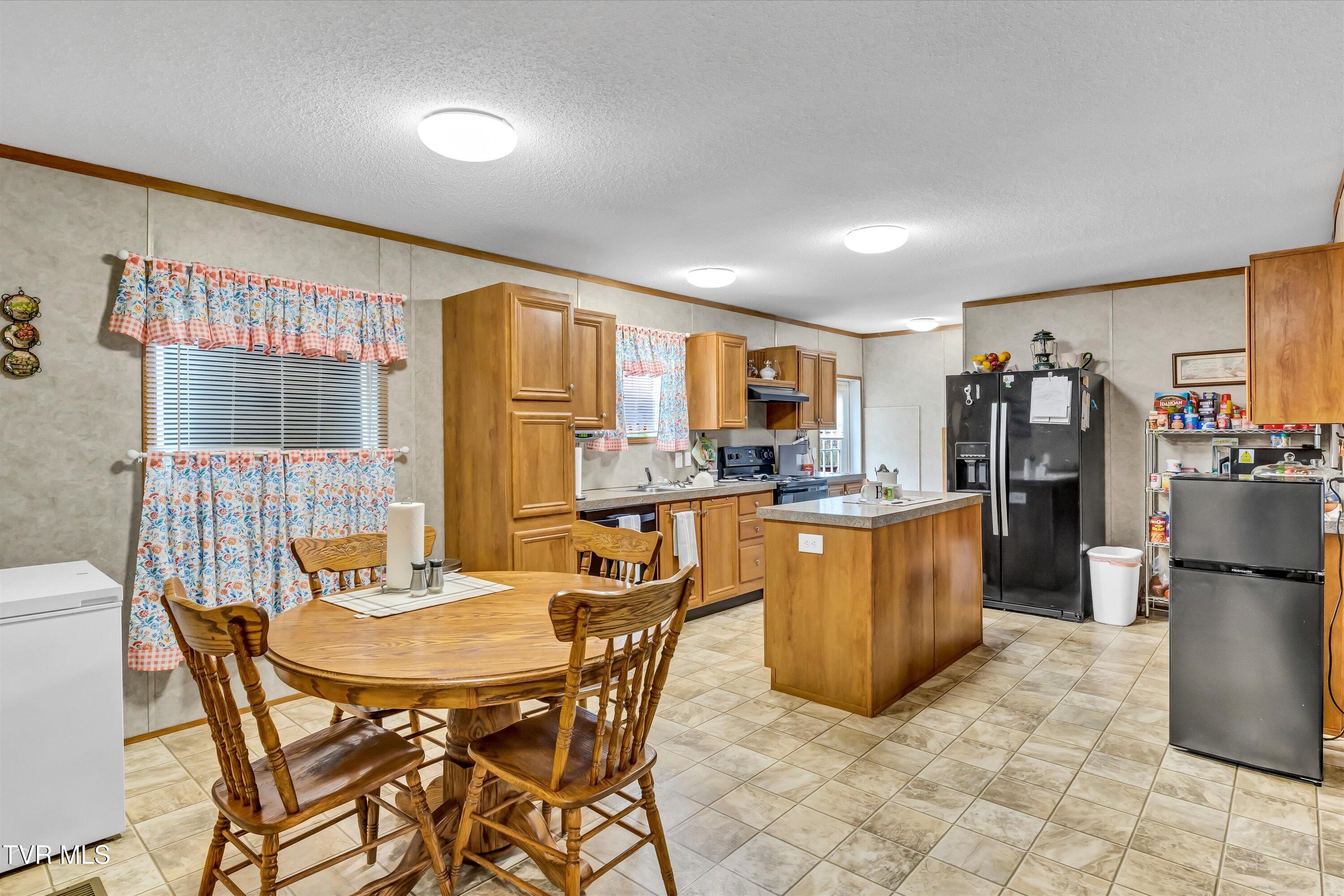 6235 Tazewell Highway, Sneedville, Tennessee image 9