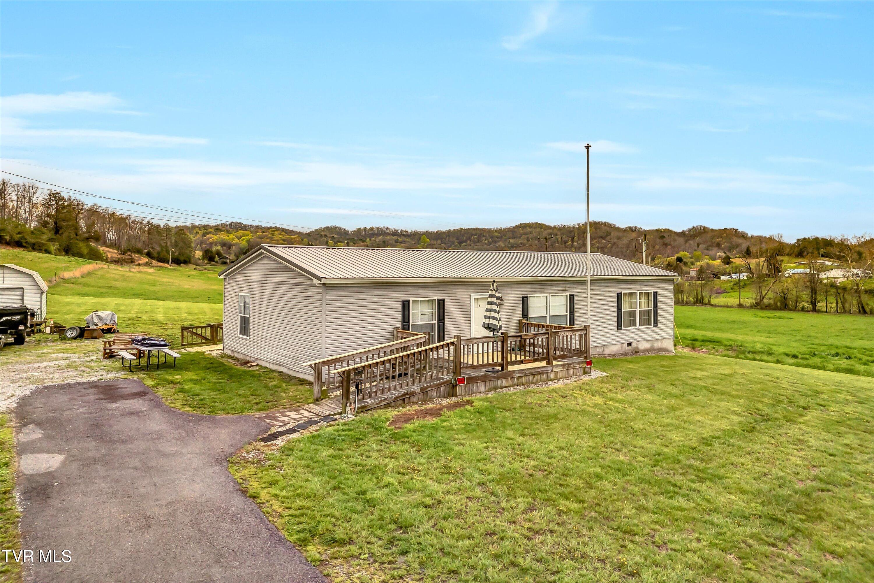 6235 Tazewell Highway, Sneedville, Tennessee image 3
