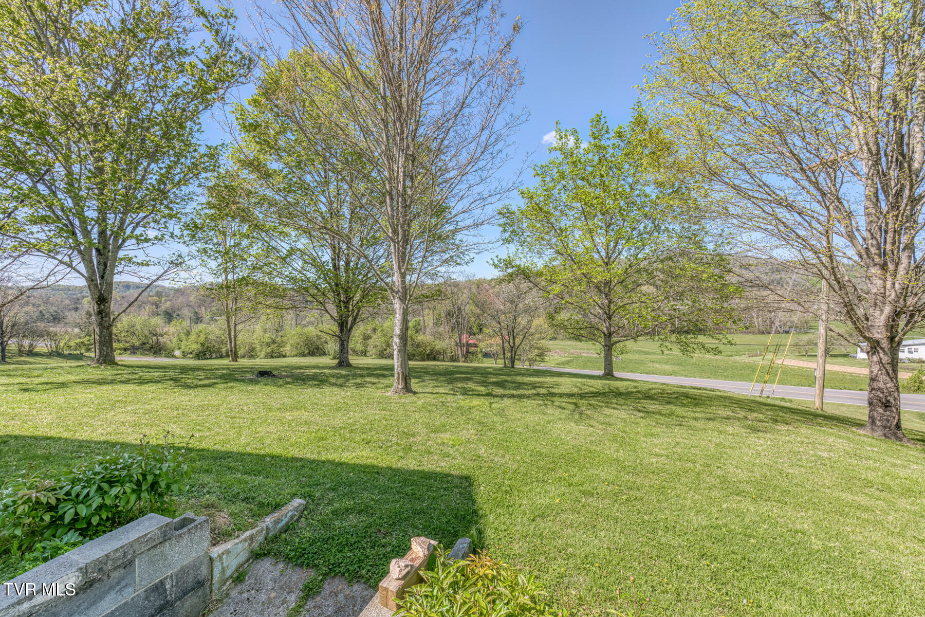 403 Choptack Road, Rogersville, Tennessee image 2